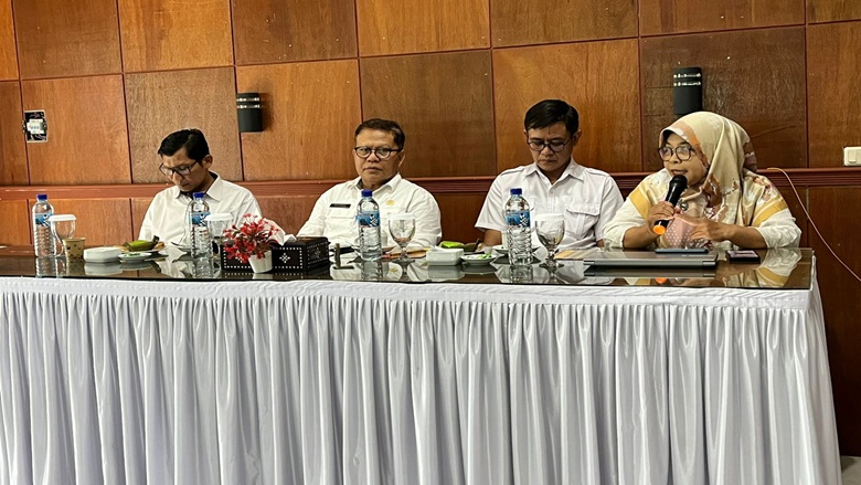 Tingkatkan Kapasitas Digital, Pemkab Lombok Barat Gelar Bimtek Layanan dan Website Desa